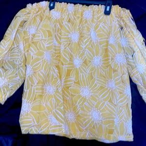 Women’s off shoulder XL yellow